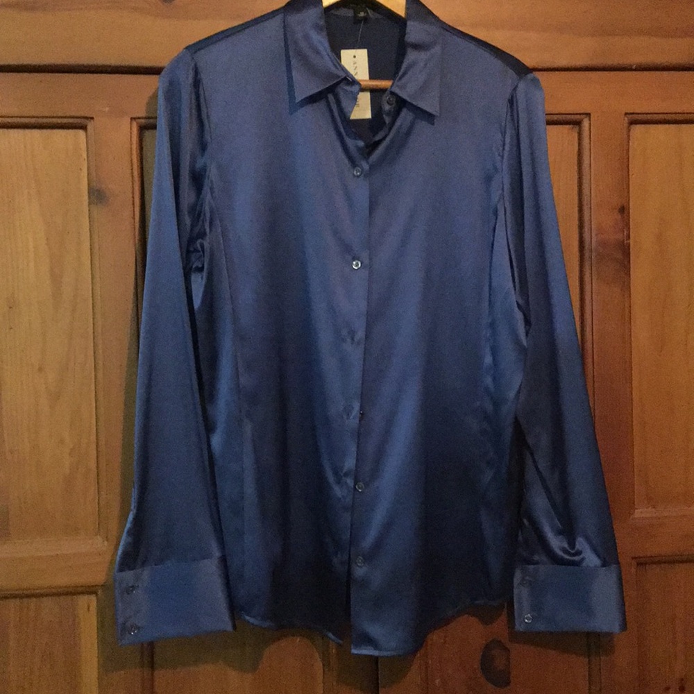 Ann Taylor Silk blouse size 10